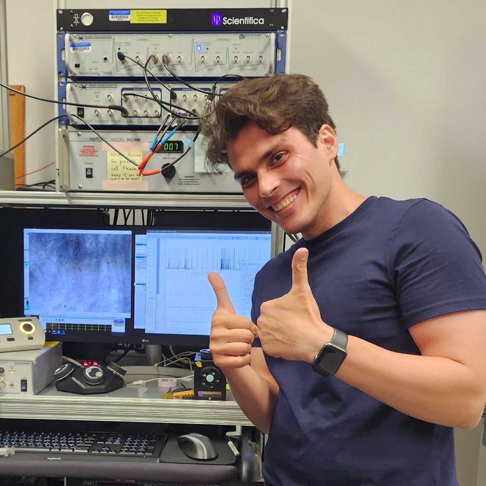 A student gives thumbs up