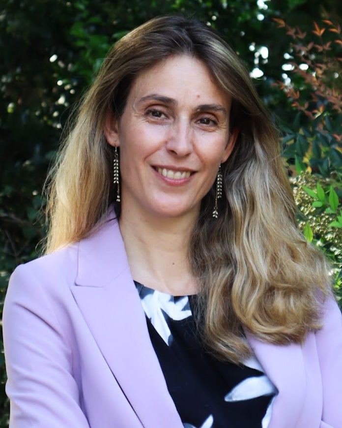 Alejandra Hurtado de Mendoza headshot